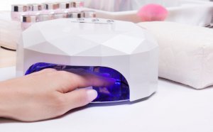 UV and LED Nail Lamps